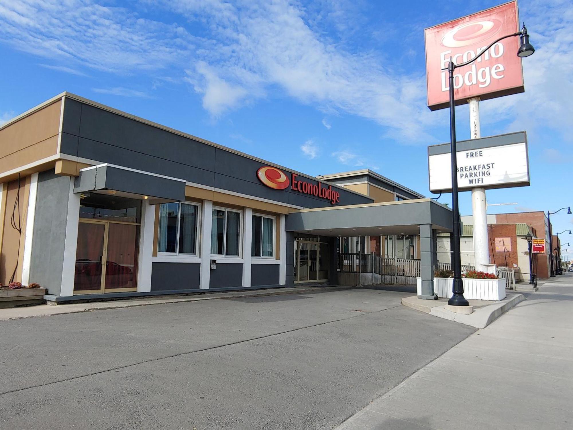 Econo Lodge City Centre Kingston Exteriör bild