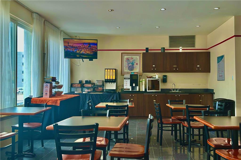 Econo Lodge City Centre Kingston Restaurang bild